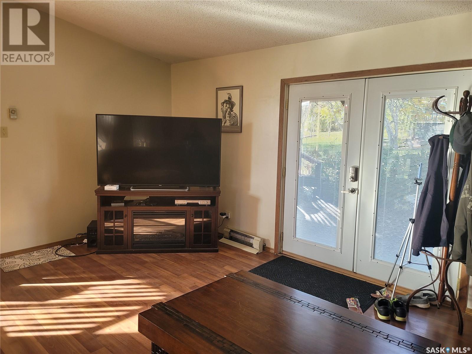 Property at 501 Bank STREET image 5