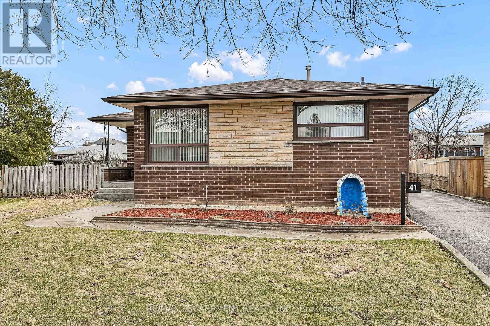 Property at 41 CRANE COURT image 3