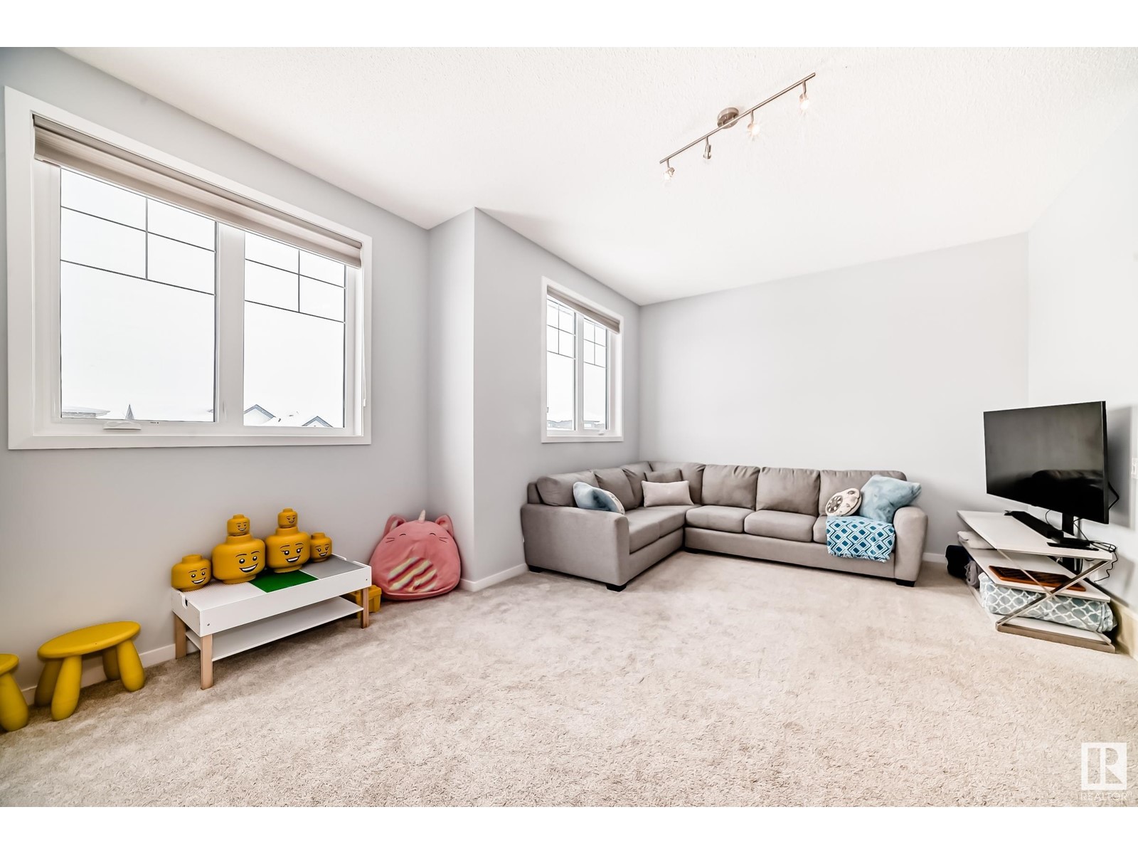 Property at 1274 PEREGRINE TC NW image 5