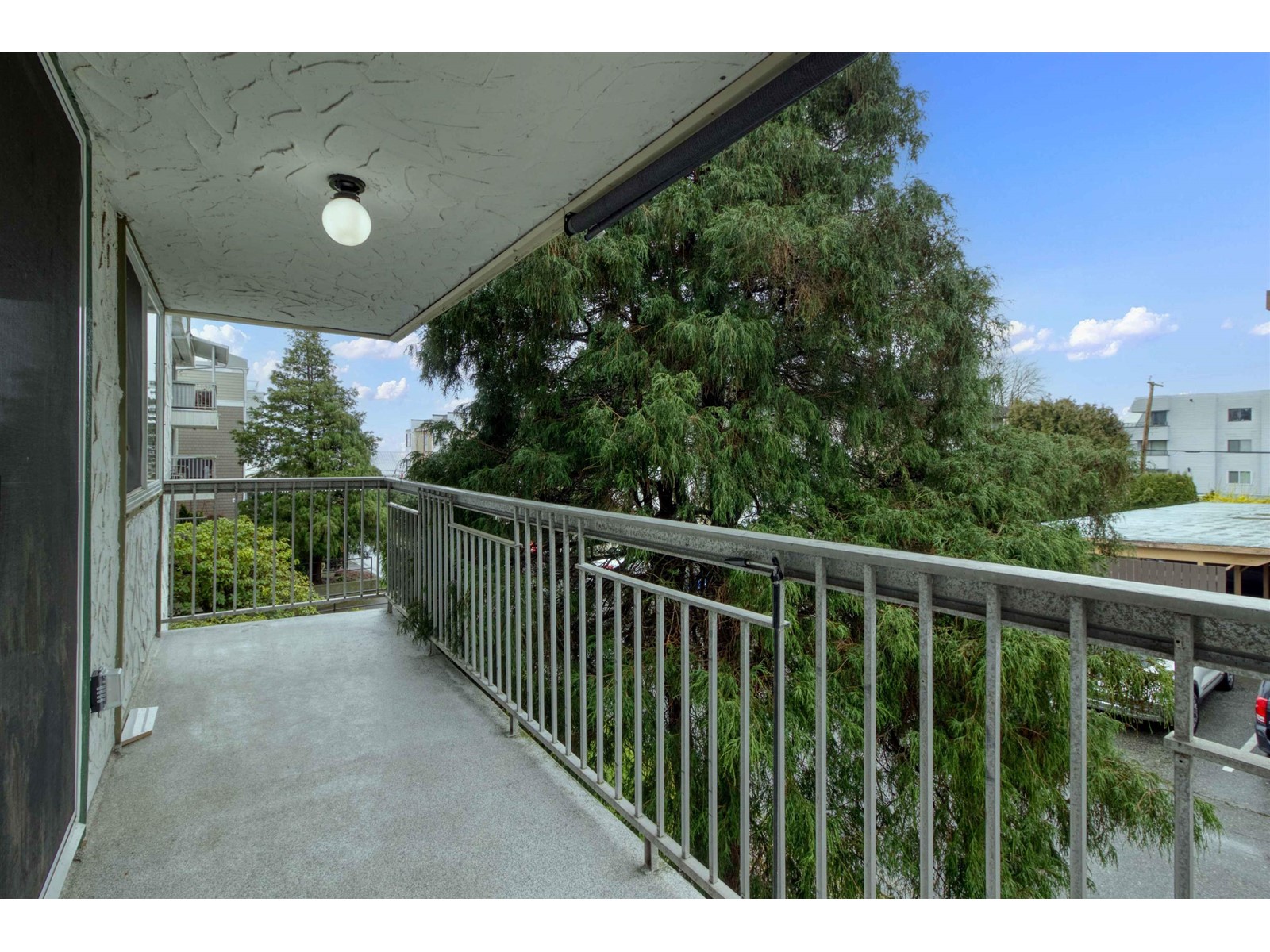 205 1331 Fir Street, White Rock, British Columbia  V4B 4B3 - Photo 14 - R2981872