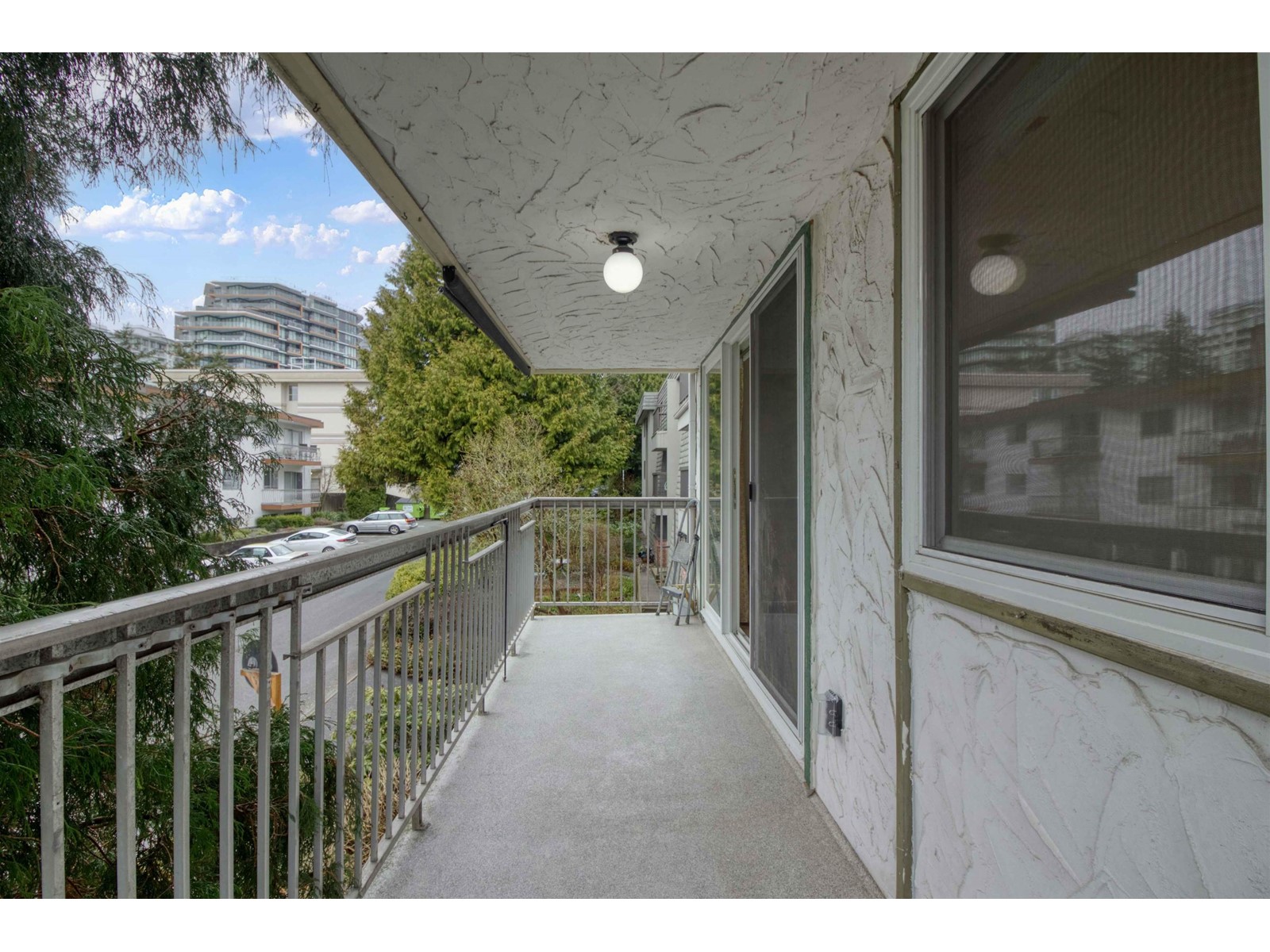 205 1331 Fir Street, White Rock, British Columbia  V4B 4B3 - Photo 13 - R2981872