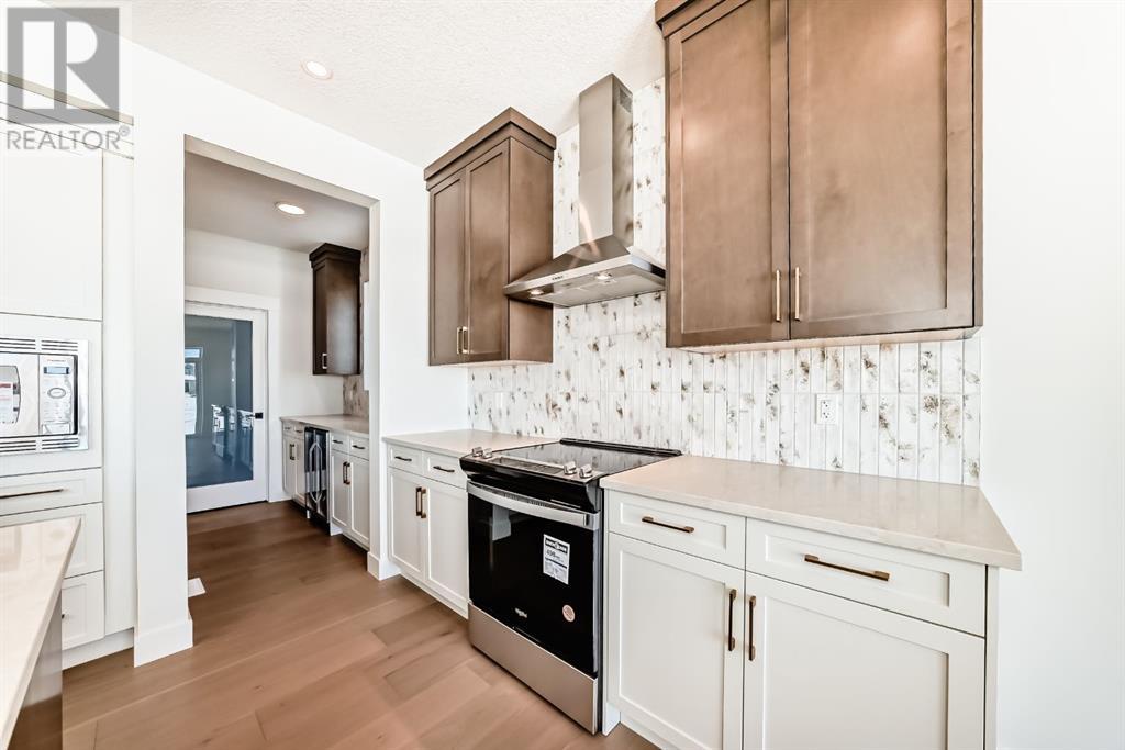 Property at 80 Legacy Woods Crescent SE image 4