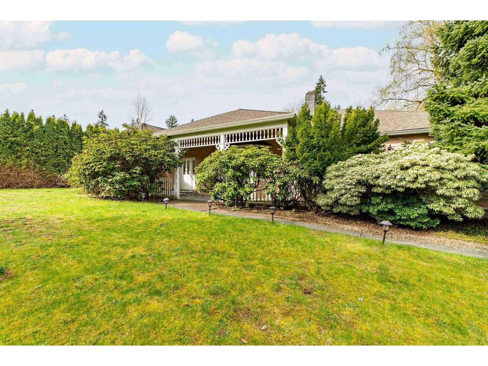 2875 Country Woods Drive, Surrey, British Columbia  V3Z 0E8 - Photo 2 - R2964951