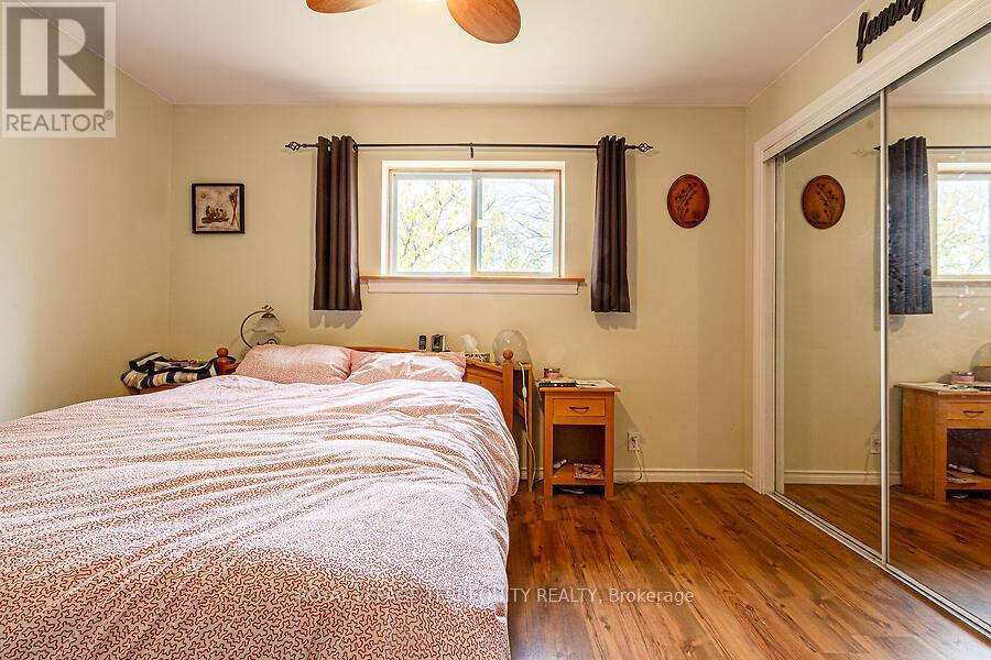 12 Chauncey Avenue, Toronto, Ontario  M8Z 2Z3 - Photo 27 - W12050024
