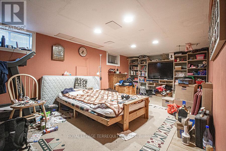 12 Chauncey Avenue, Toronto, Ontario  M8Z 2Z3 - Photo 33 - W12050024