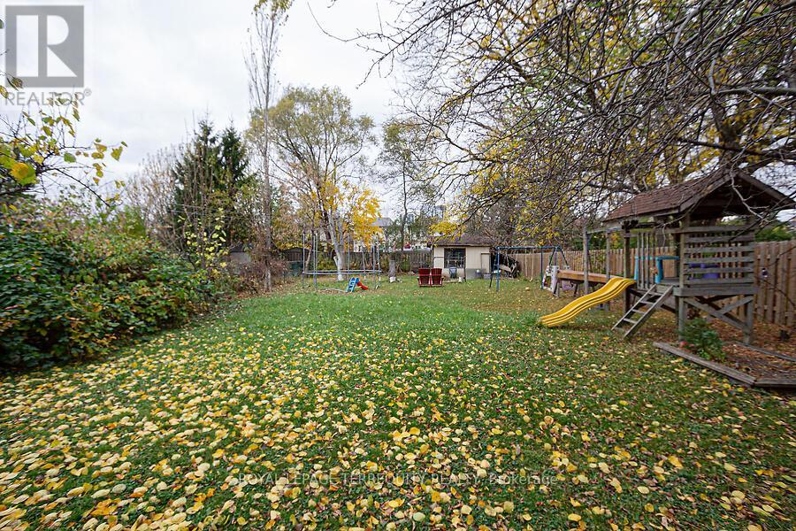 12 Chauncey Avenue, Toronto, Ontario  M8Z 2Z3 - Photo 37 - W12050024