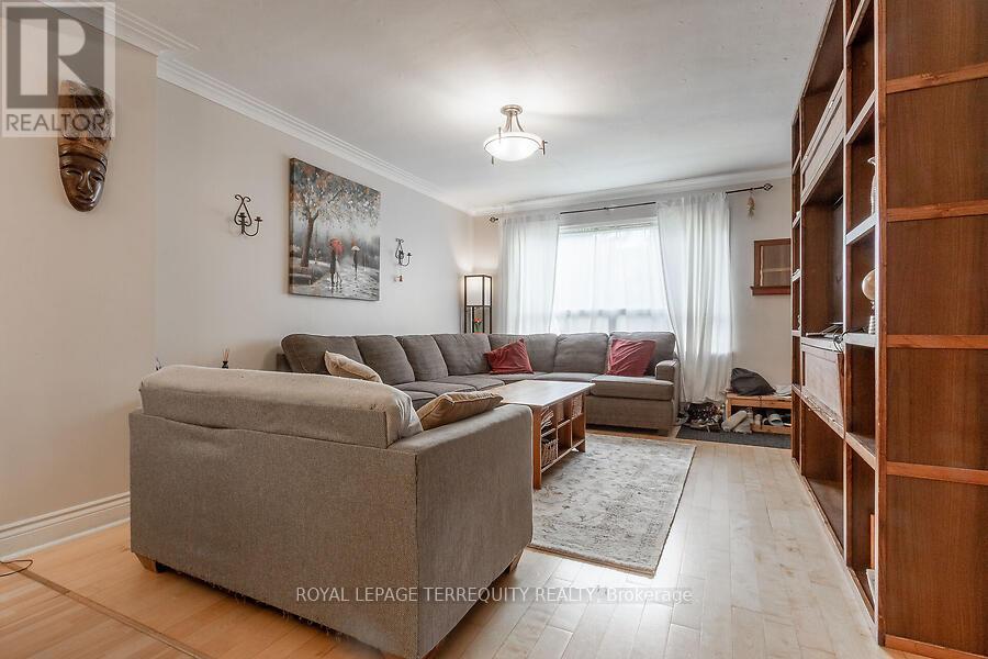 12 Chauncey Avenue, Toronto, Ontario  M8Z 2Z3 - Photo 7 - W12050024