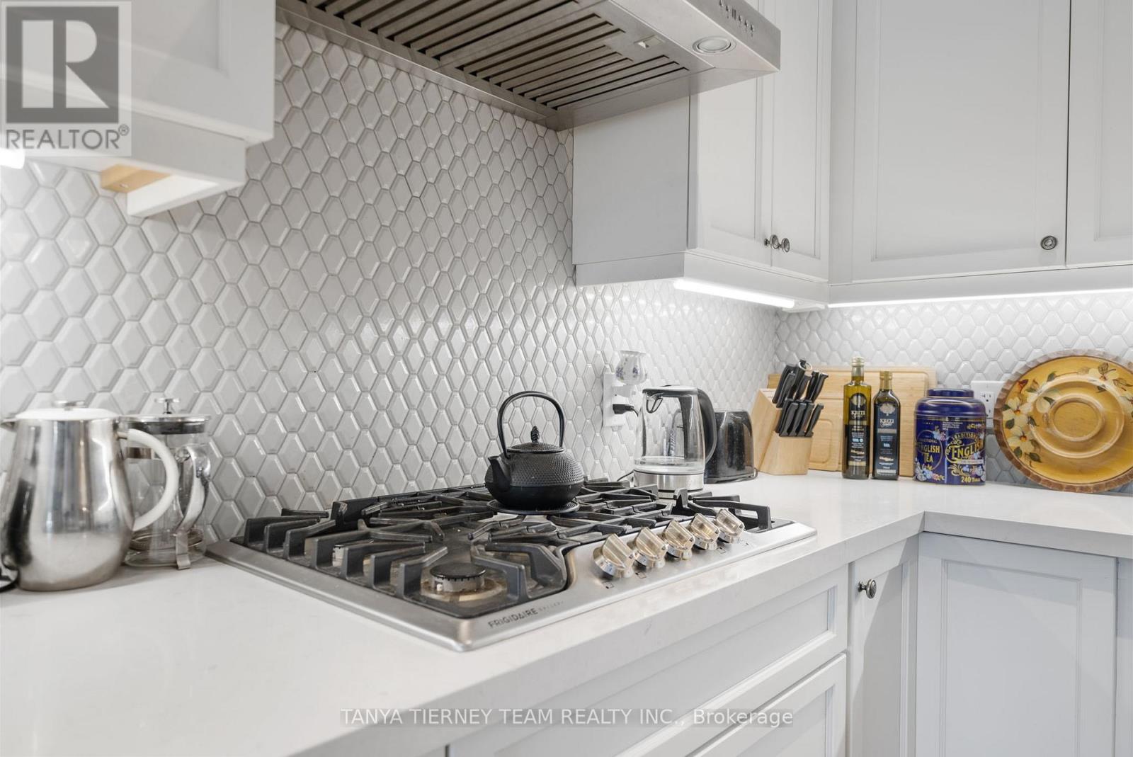 95 Bremner Street, Whitby, Ontario  L1R 0P9 - Photo 8 - E12015318