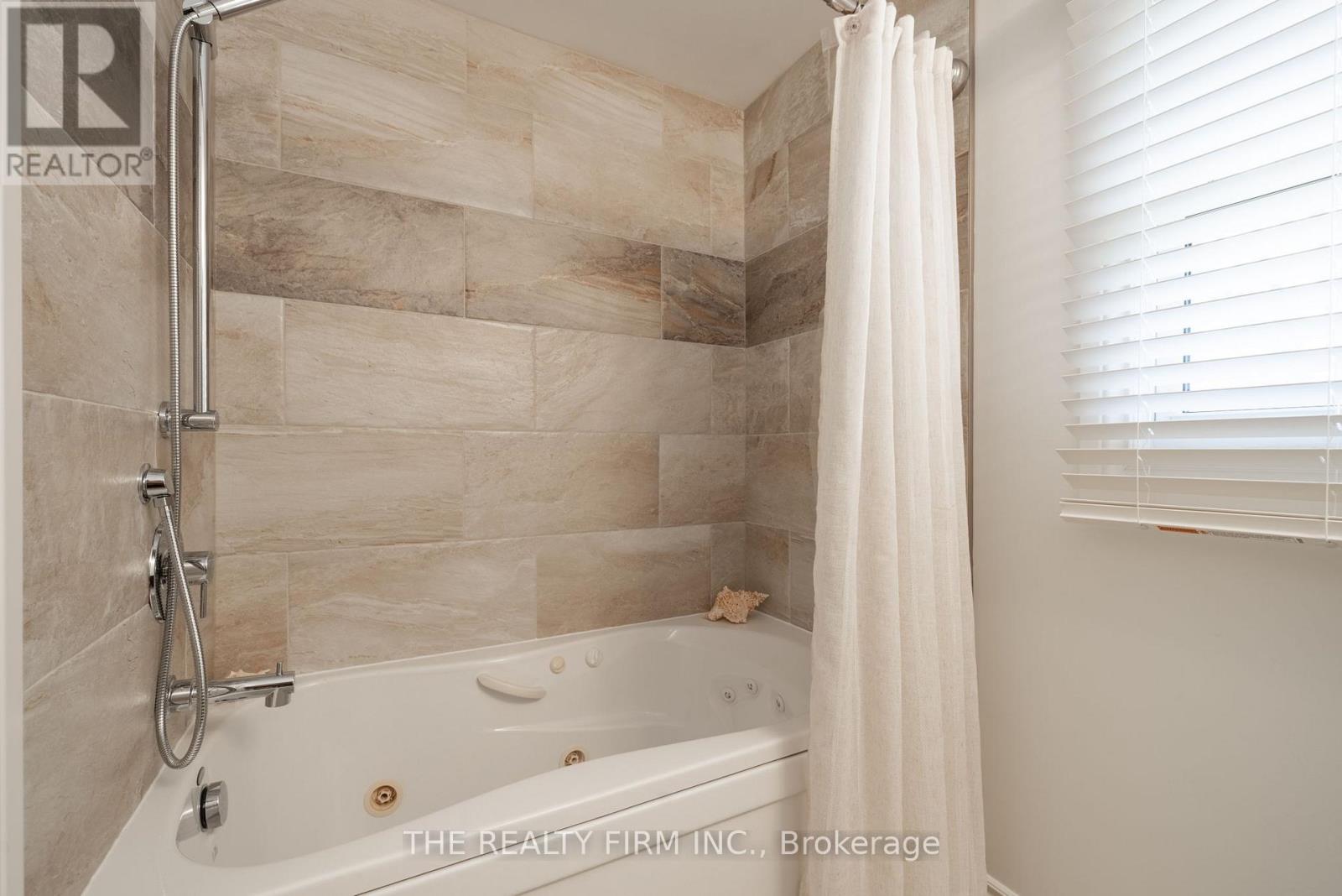 2294 Harris Road, Thames Centre, Ontario  N0L 1G5 - Photo 41 - X12050064