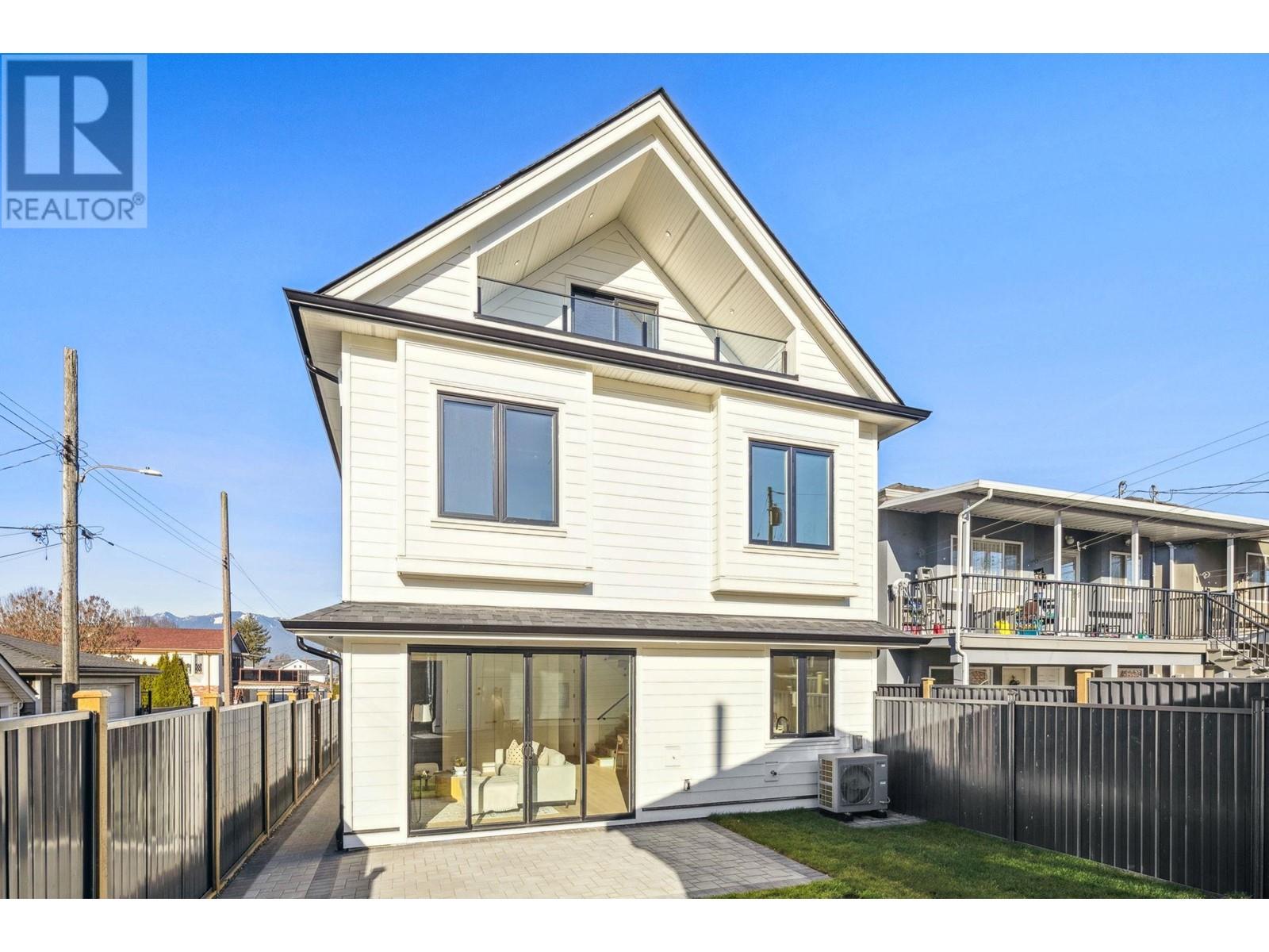 2 2920 Grant Street, Vancouver, British Columbia  V5K 3H5 - Photo 35 - R2982991