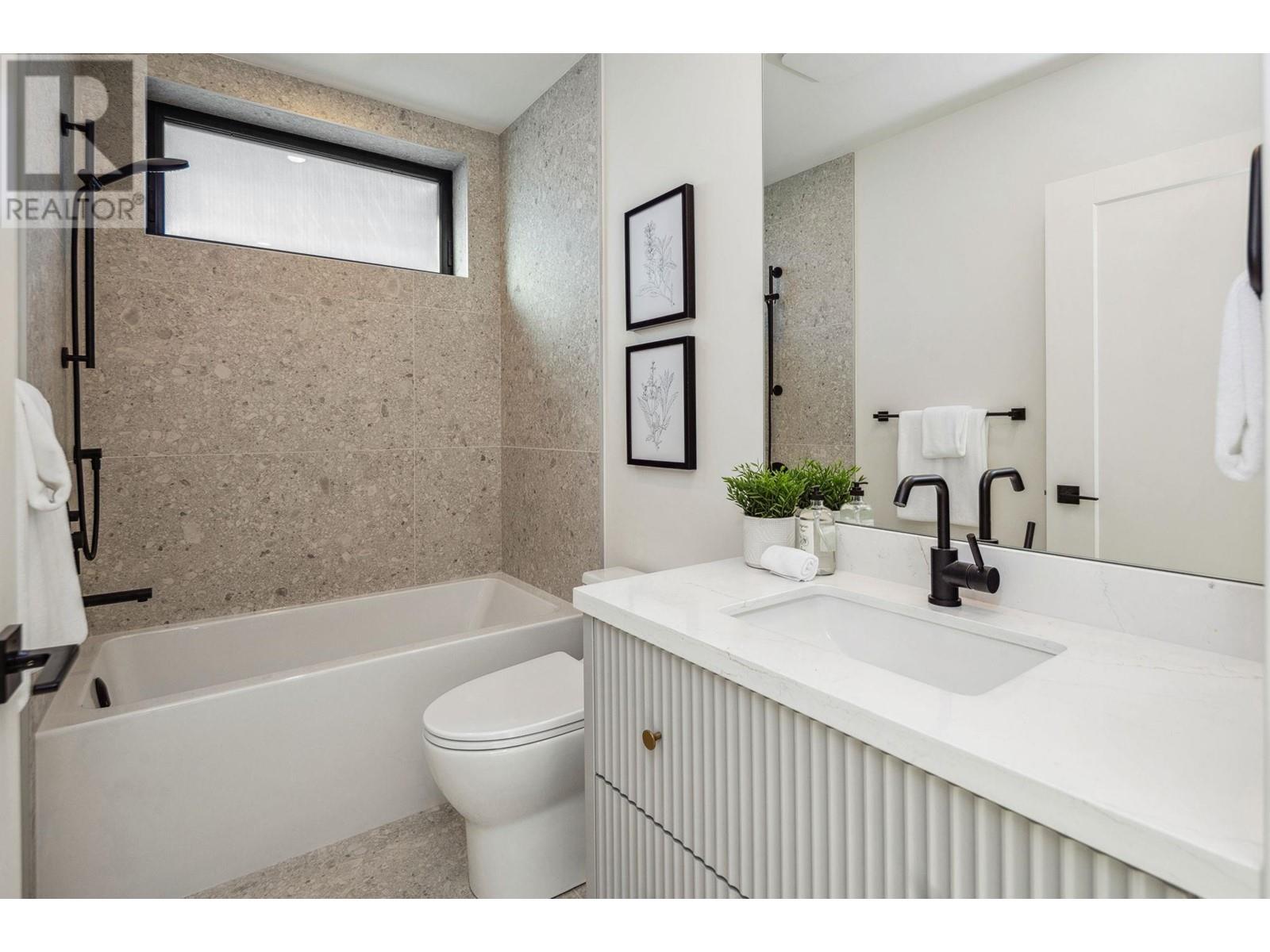 2 2920 Grant Street, Vancouver, British Columbia  V5K 3H5 - Photo 33 - R2982991