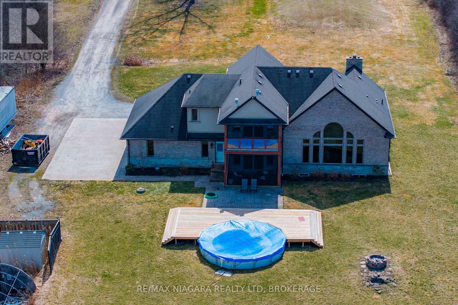 9559 Lincoln Street, Niagara Falls (Schisler), Ontario  L3B 5N7 - Photo 2 - X12050077