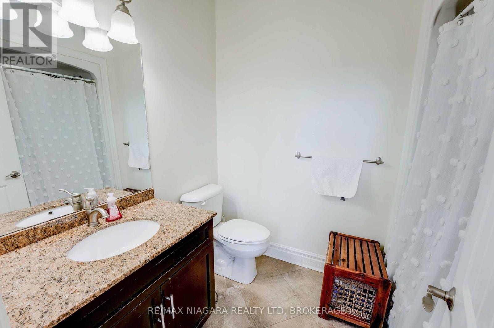 9559 Lincoln Street, Niagara Falls (Schisler), Ontario  L3B 5N7 - Photo 22 - X12050077