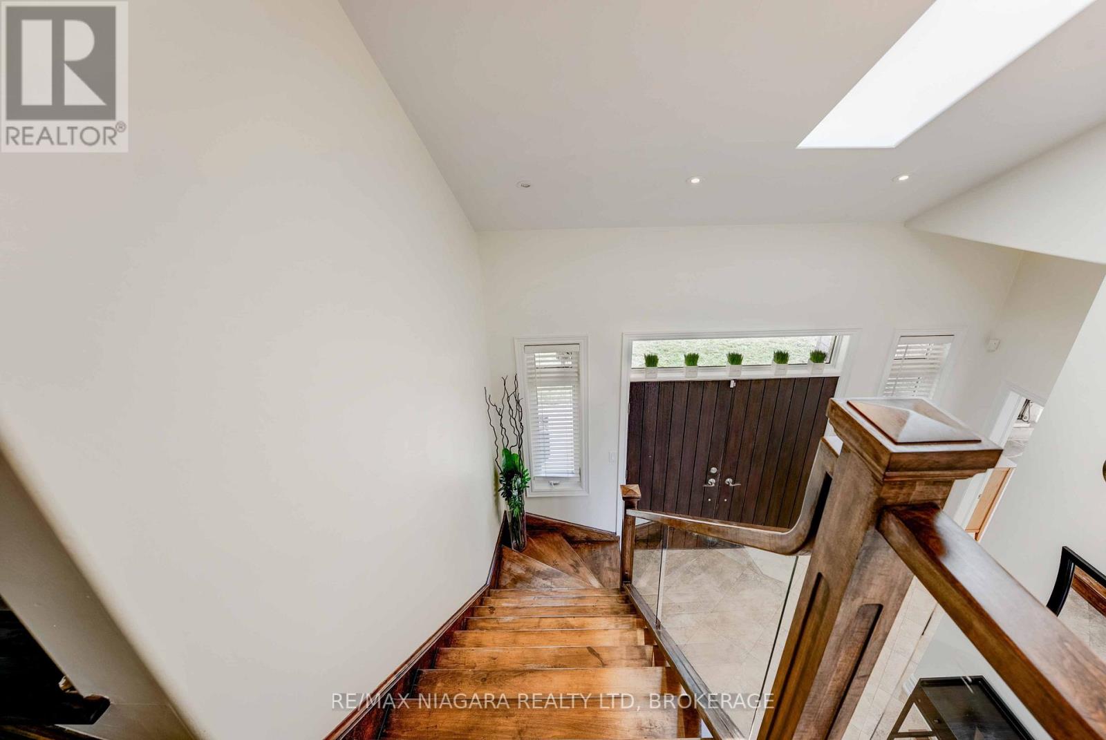 9559 Lincoln Street, Niagara Falls (Schisler), Ontario  L3B 5N7 - Photo 37 - X12050077
