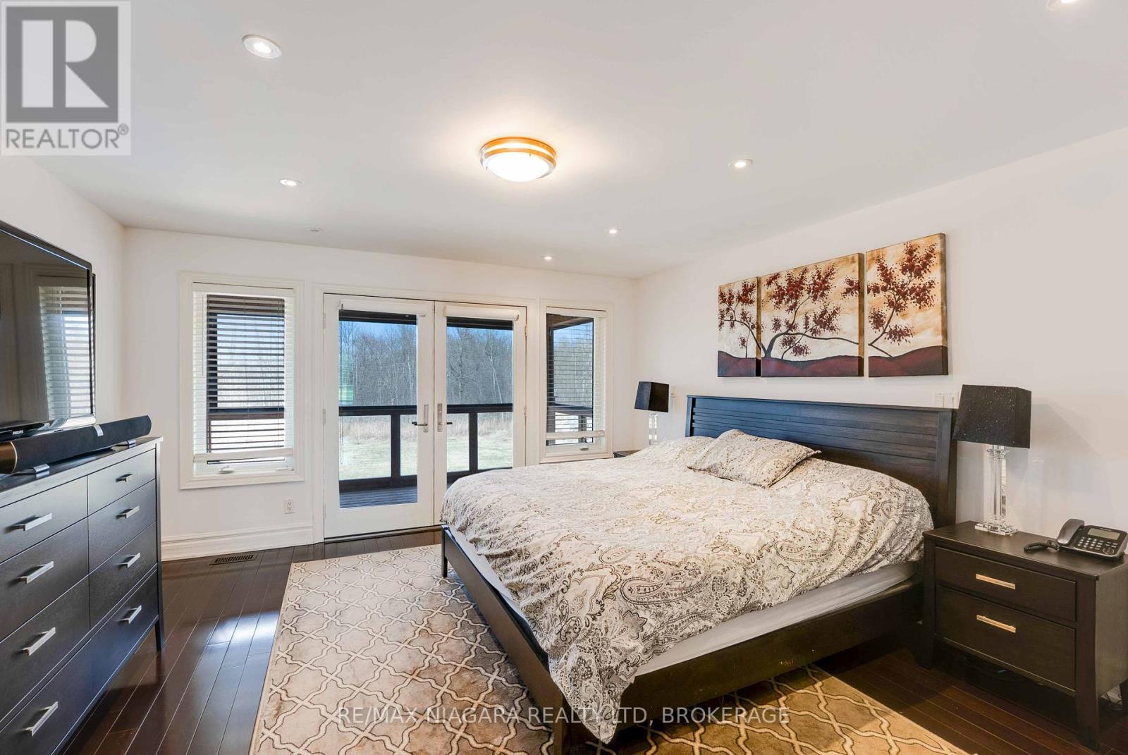9559 Lincoln Street, Niagara Falls (Schisler), Ontario  L3B 5N7 - Photo 39 - X12050077