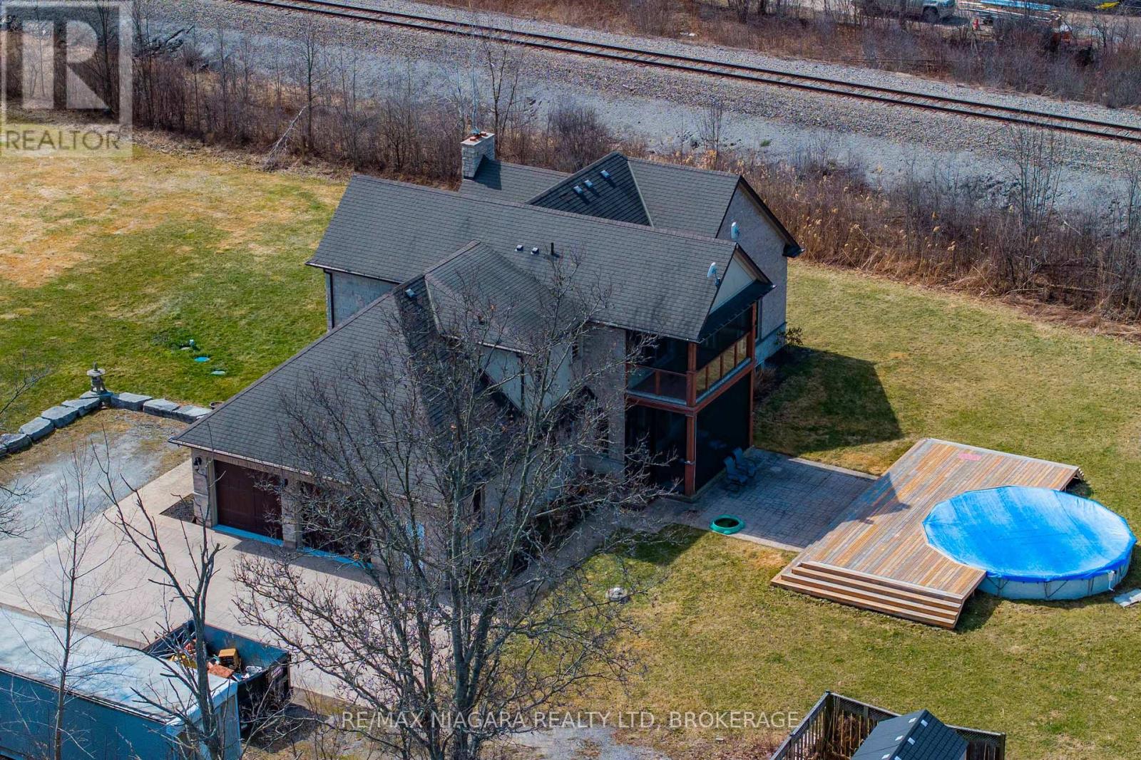 9559 Lincoln Street, Niagara Falls (Schisler), Ontario  L3B 5N7 - Photo 4 - X12050077