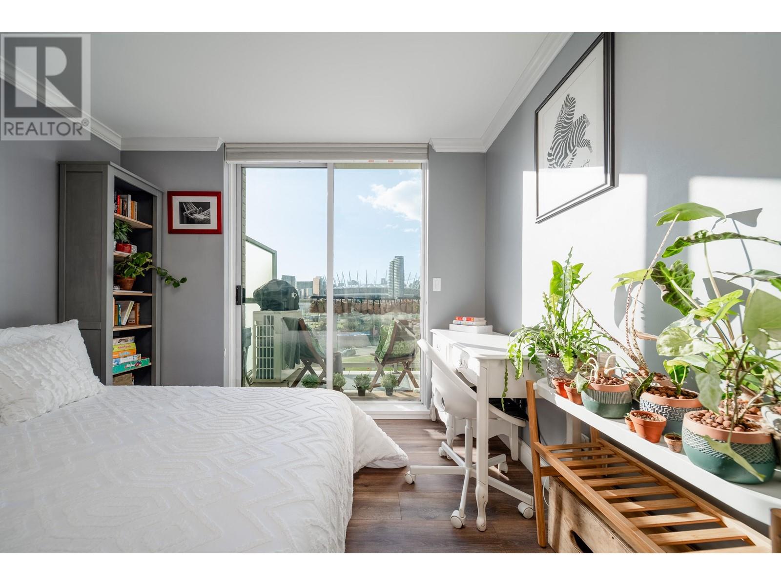 Listing Picture 15 of 33 : 508 125 MILROSS AVENUE, Vancouver / 溫哥華 - 魯藝地產 Yvonne Lu Group - MLS Medallion Club Member