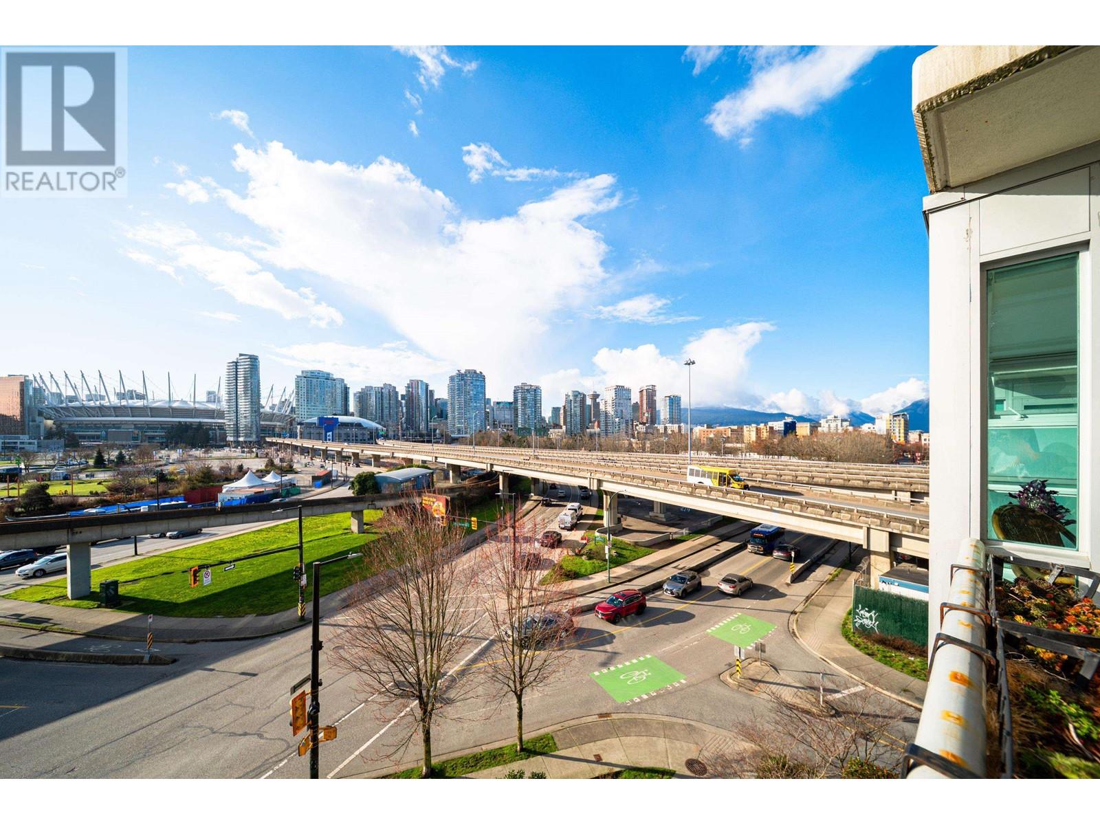 Listing Picture 21 of 33 : 508 125 MILROSS AVENUE, Vancouver / 溫哥華 - 魯藝地產 Yvonne Lu Group - MLS Medallion Club Member