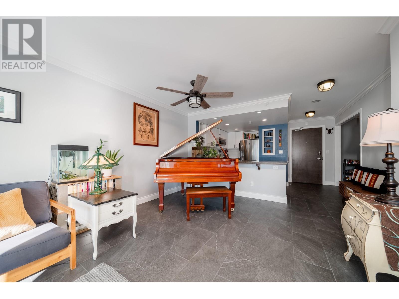 Listing Picture 9 of 33 : 508 125 MILROSS AVENUE, Vancouver / 溫哥華 - 魯藝地產 Yvonne Lu Group - MLS Medallion Club Member