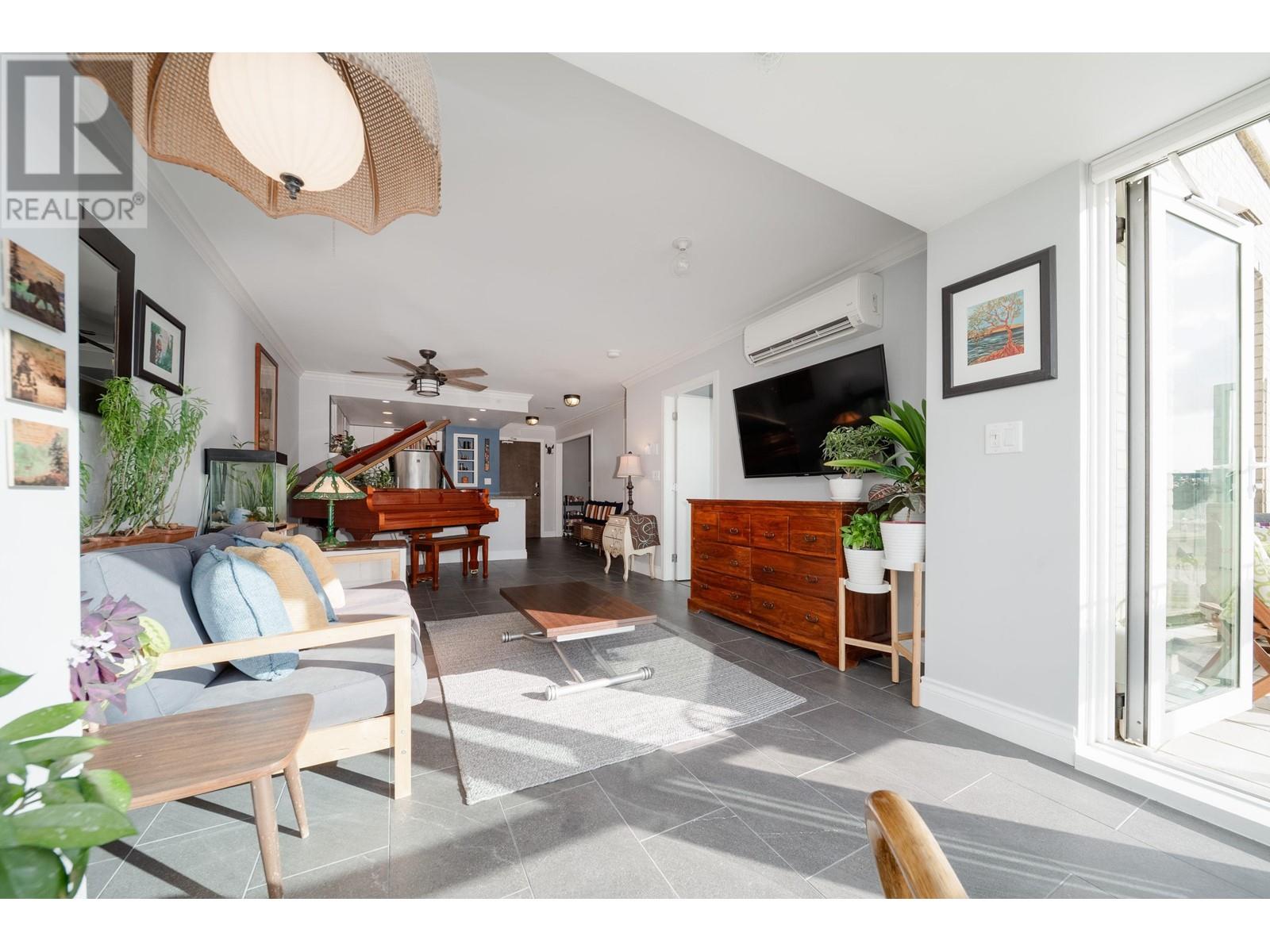 Listing Picture 6 of 33 : 508 125 MILROSS AVENUE, Vancouver / 溫哥華 - 魯藝地產 Yvonne Lu Group - MLS Medallion Club Member