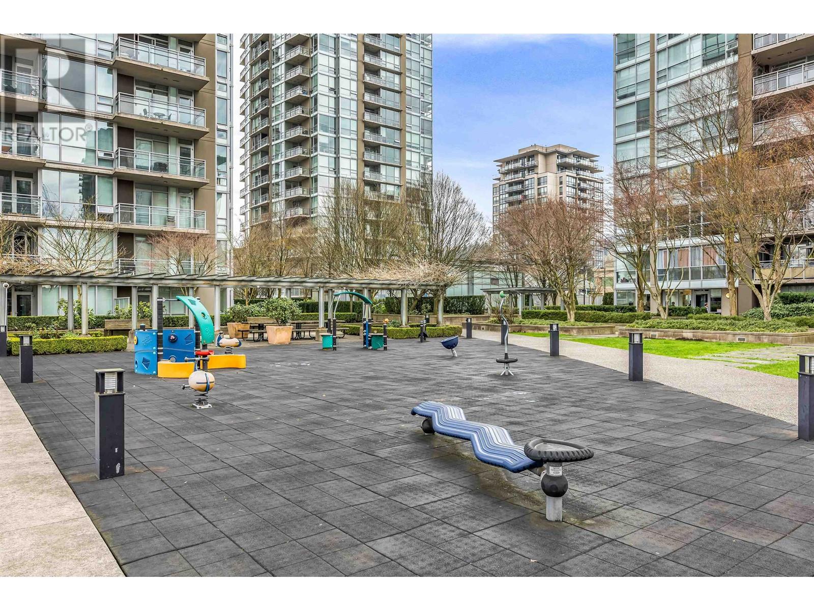 2906 2978 Glen Drive, Coquitlam, British Columbia  V3B 0C3 - Photo 5 - R2982018