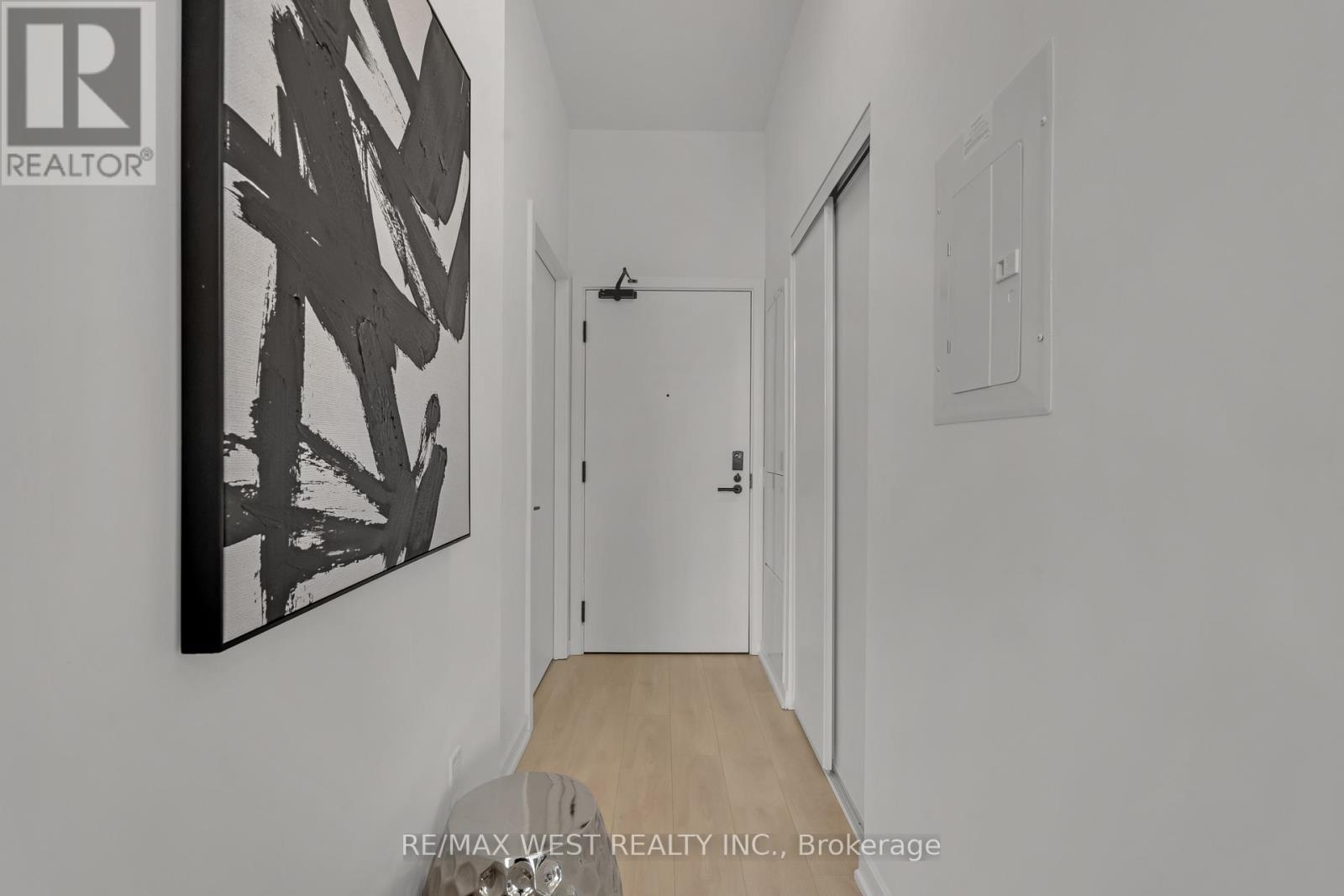 307 - 10 Graphophone Grove, Toronto, Ontario  M6H 0E5 - Photo 10 - W12050086