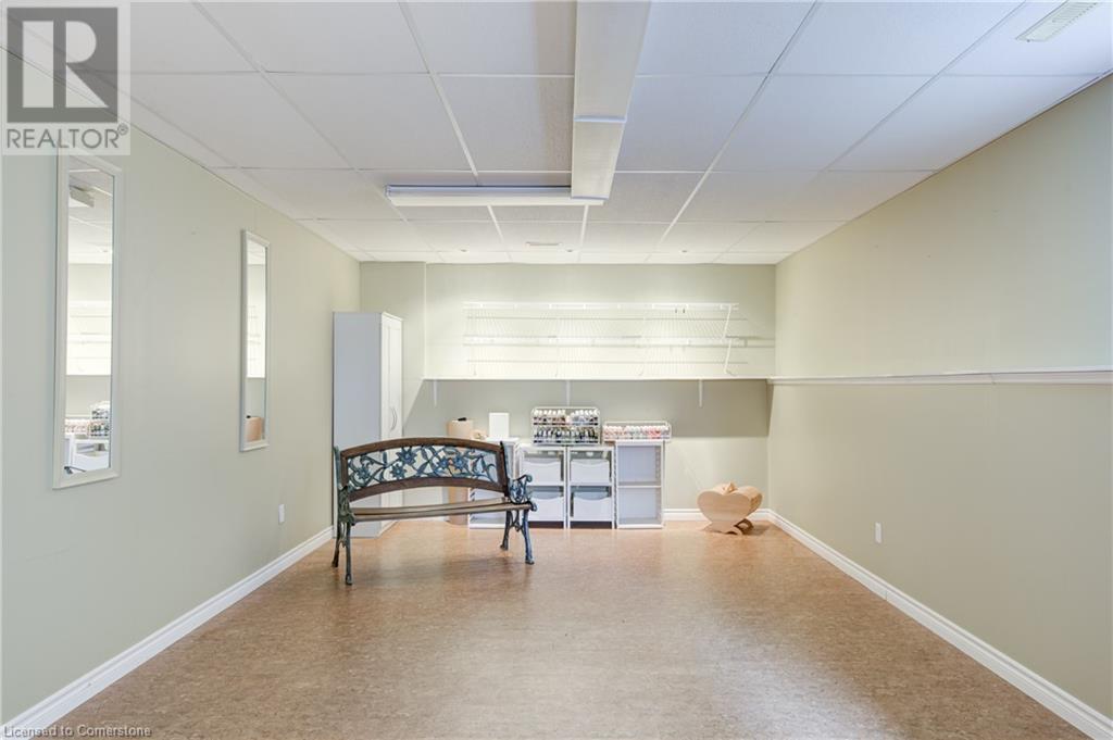 Photo 19 of 42 for 4 Hickory Lane