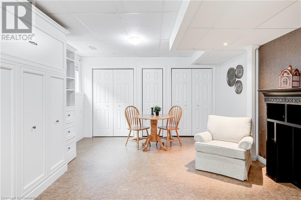 Photo 26 of 42 for 4 Hickory Lane