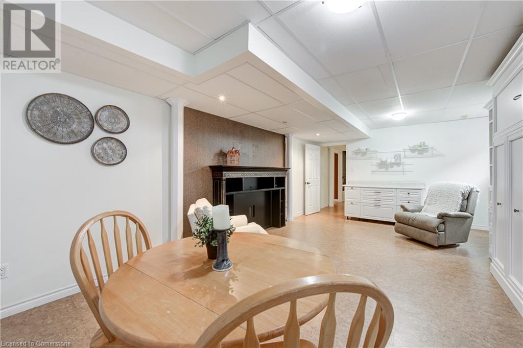 Photo 27 of 42 for 4 Hickory Lane