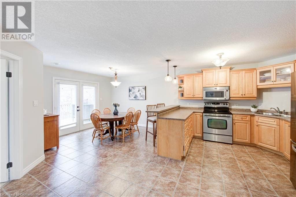 Photo 9 of 42 for 4 Hickory Lane