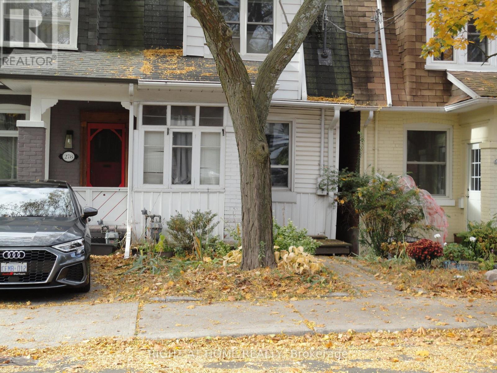 280 Kenilworth Avenue, Toronto, Ontario  M4L 3S8 - Photo 2 - E9781913
