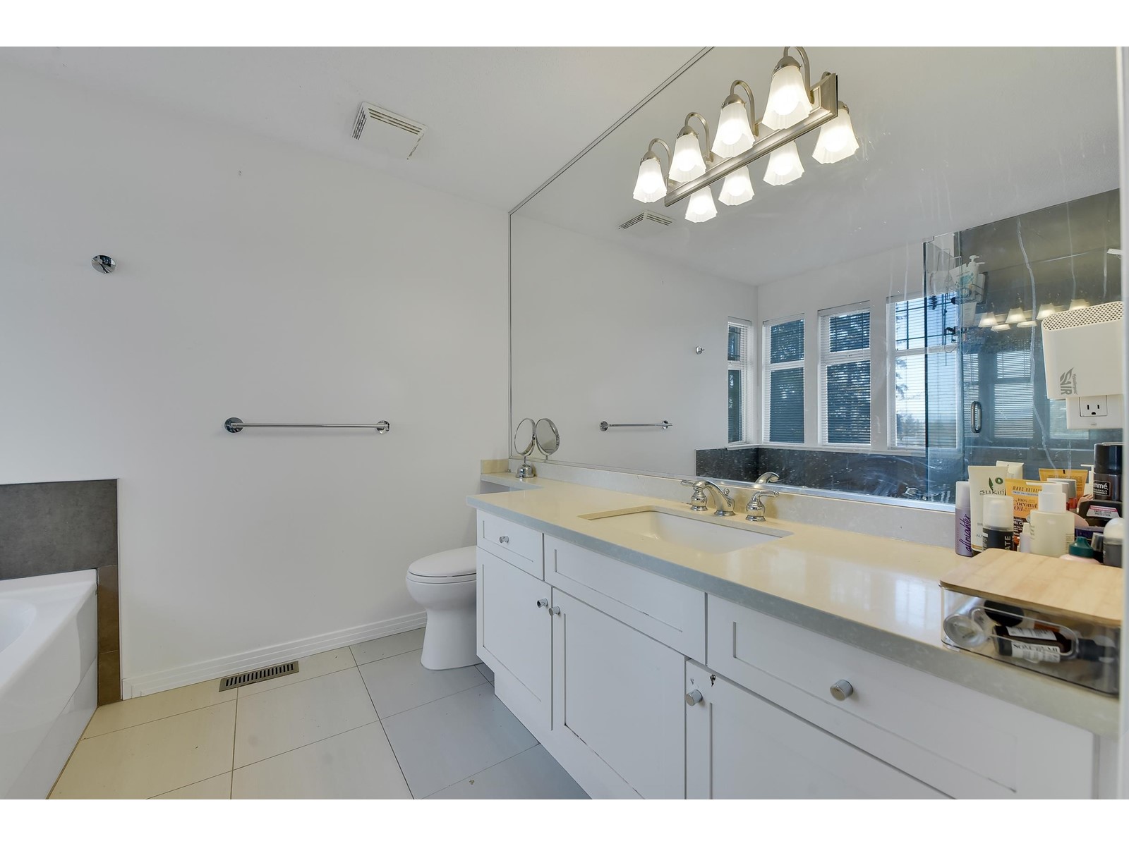20232 3 Avenue, Langley, British Columbia  V2Z 1V8 - Photo 17 - R2971094