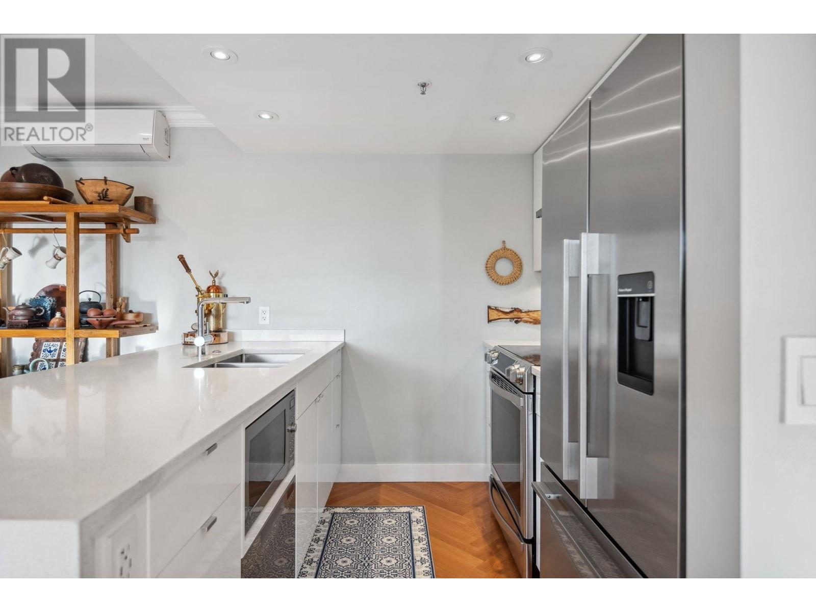 1208 1060 Alberni Street, Vancouver, British Columbia  V6E 4K2 - Photo 9 - R2968026