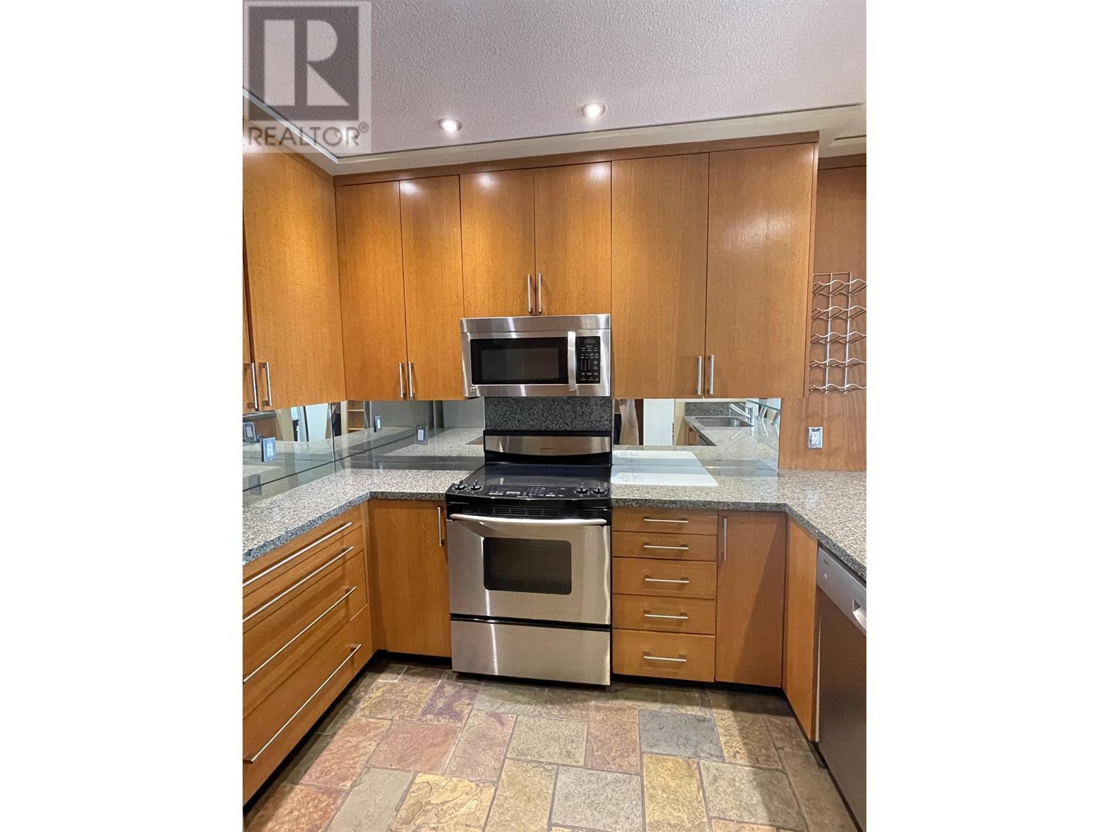108 1990 E Kent Avenue South, Vancouver, British Columbia  V5P 4X5 - Photo 8 - R2981818