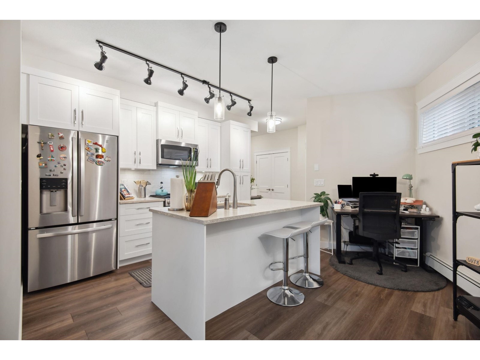 313 11077 Ravine Road, Surrey, British Columbia  V3T 0R7 - Photo 1 - R2982361