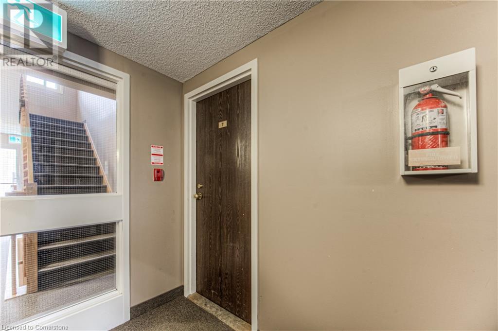Property at 329 NORTHLAKE Drive Unit# 7 image 5