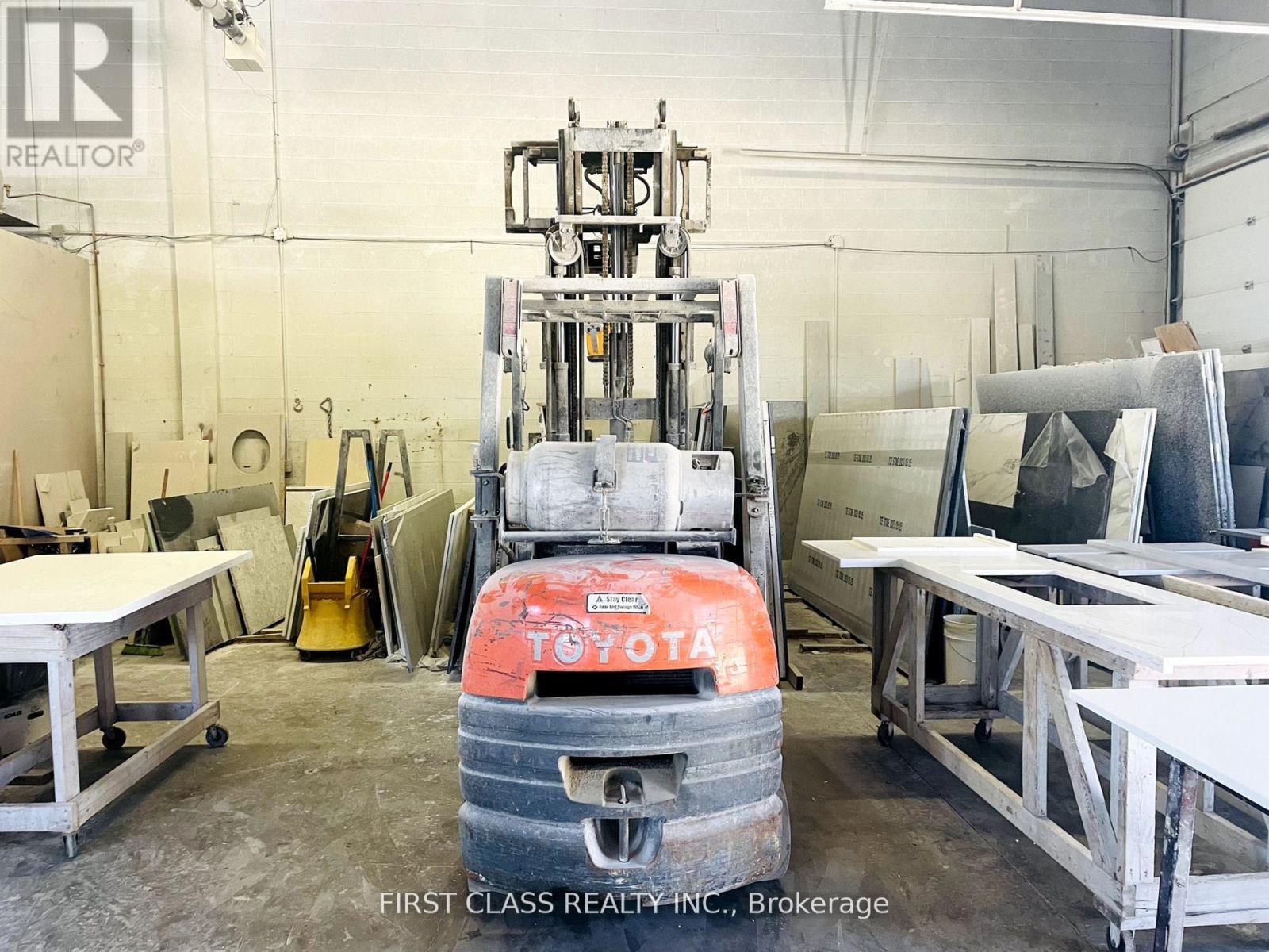 1 - 67 Ward Road, Brampton (Gore Industrial North), Ontario  L6S 6A4 - Photo 12 - W12050148