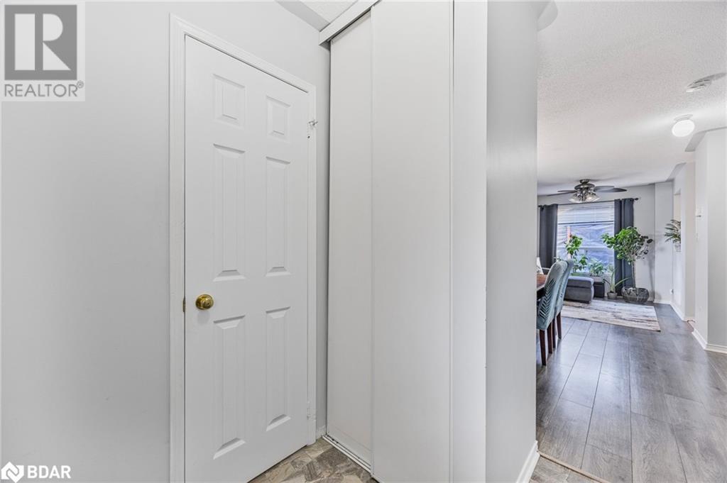 54 Gadwall Avenue, Barrie, Ontario  L4N 8X5 - Photo 4 - 40707567