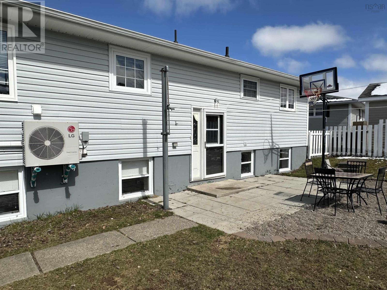 924 Upper Prince Street, Sydney, Nova Scotia  B1P 5P2 - Photo 4 - 202506192