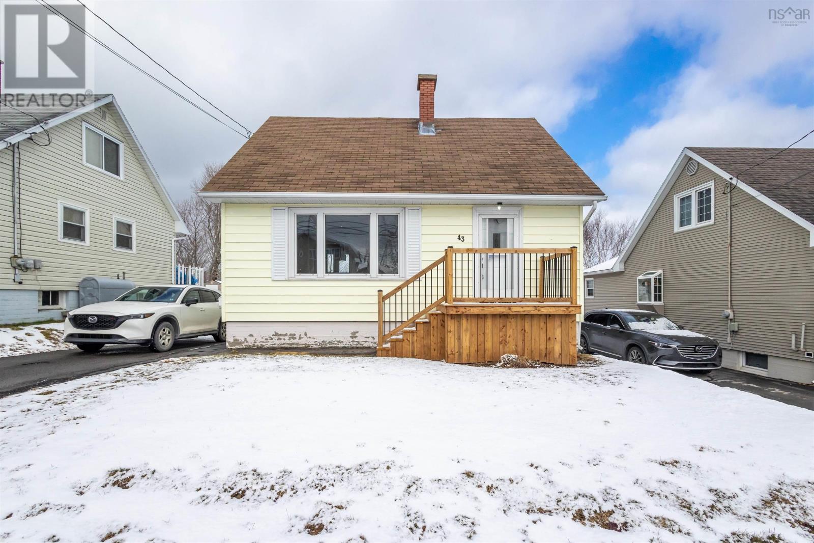 43 Harold Street, Sydney, Nova Scotia  B1P 3L8 - Photo 2 - 202506191