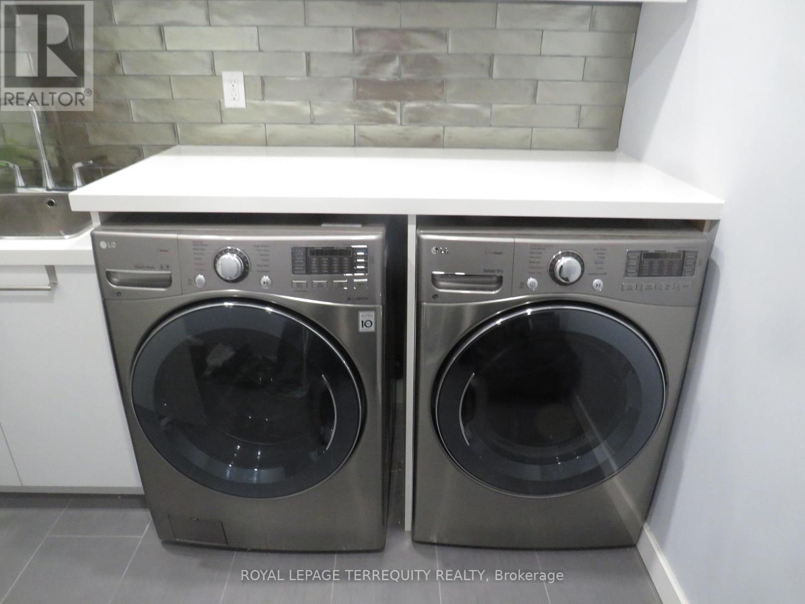 3305 - 2045 Lake Shore Boulevard W, Toronto, Ontario  M8V 2Z6 - Photo 8 - W11912183