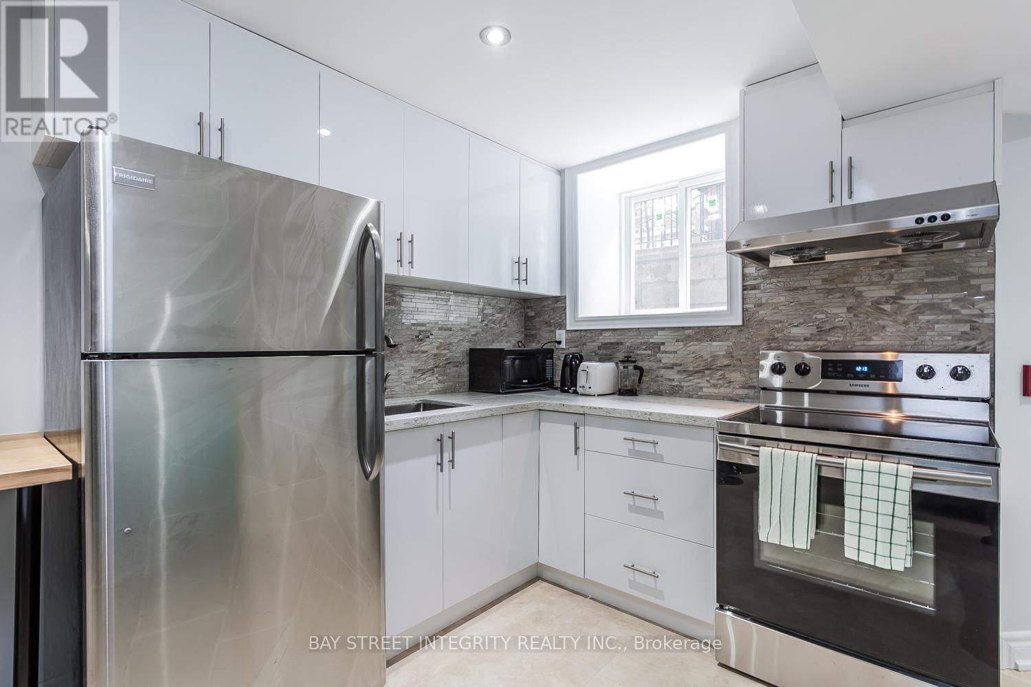 77 Homewood Avenue, Toronto (Cabbagetown-South St. James Town), Ontario  M4Y 2K1 - Photo 6 - C12050175