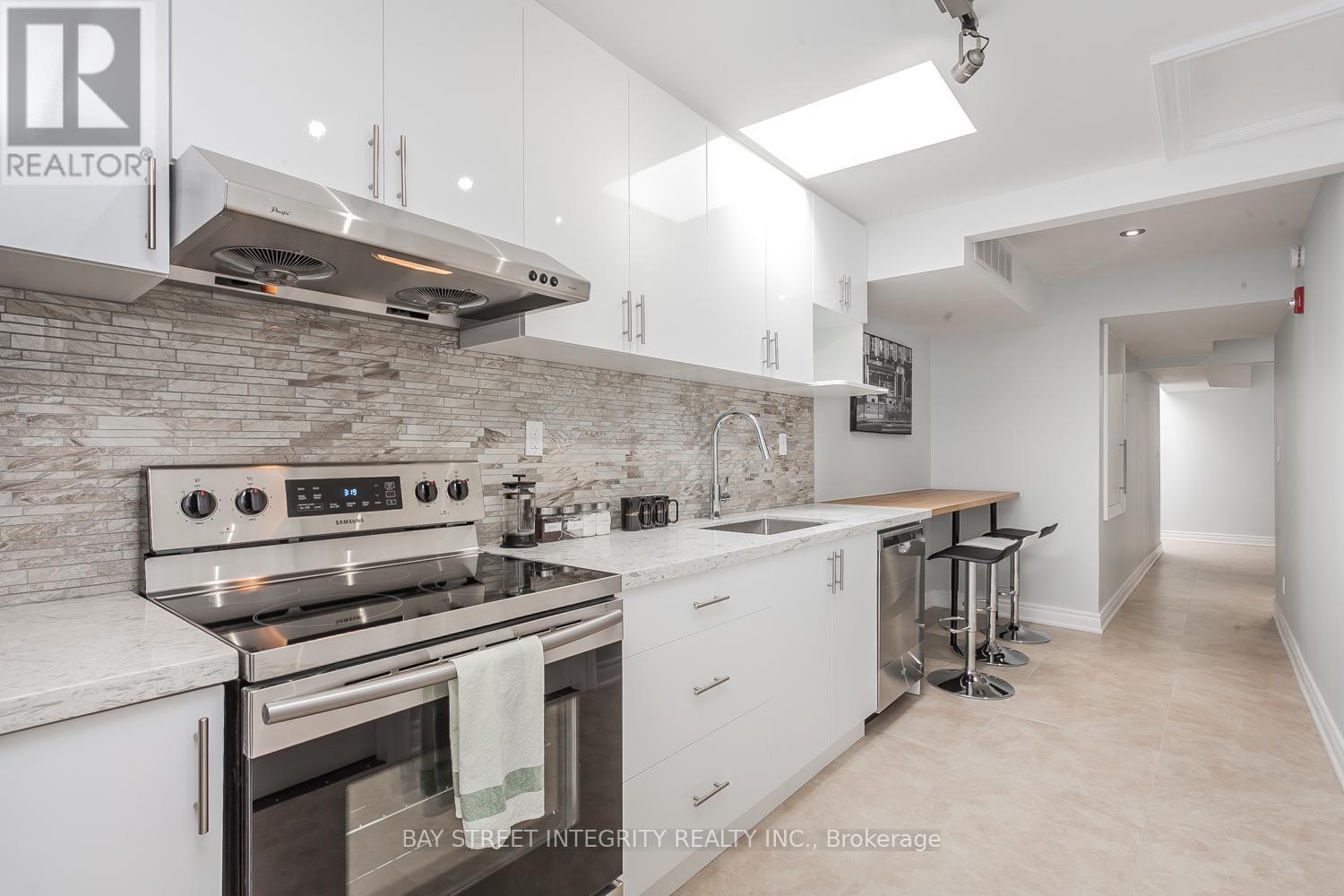 77 Homewood Avenue, Toronto (Cabbagetown-South St. James Town), Ontario  M4Y 2K1 - Photo 1 - C12050188