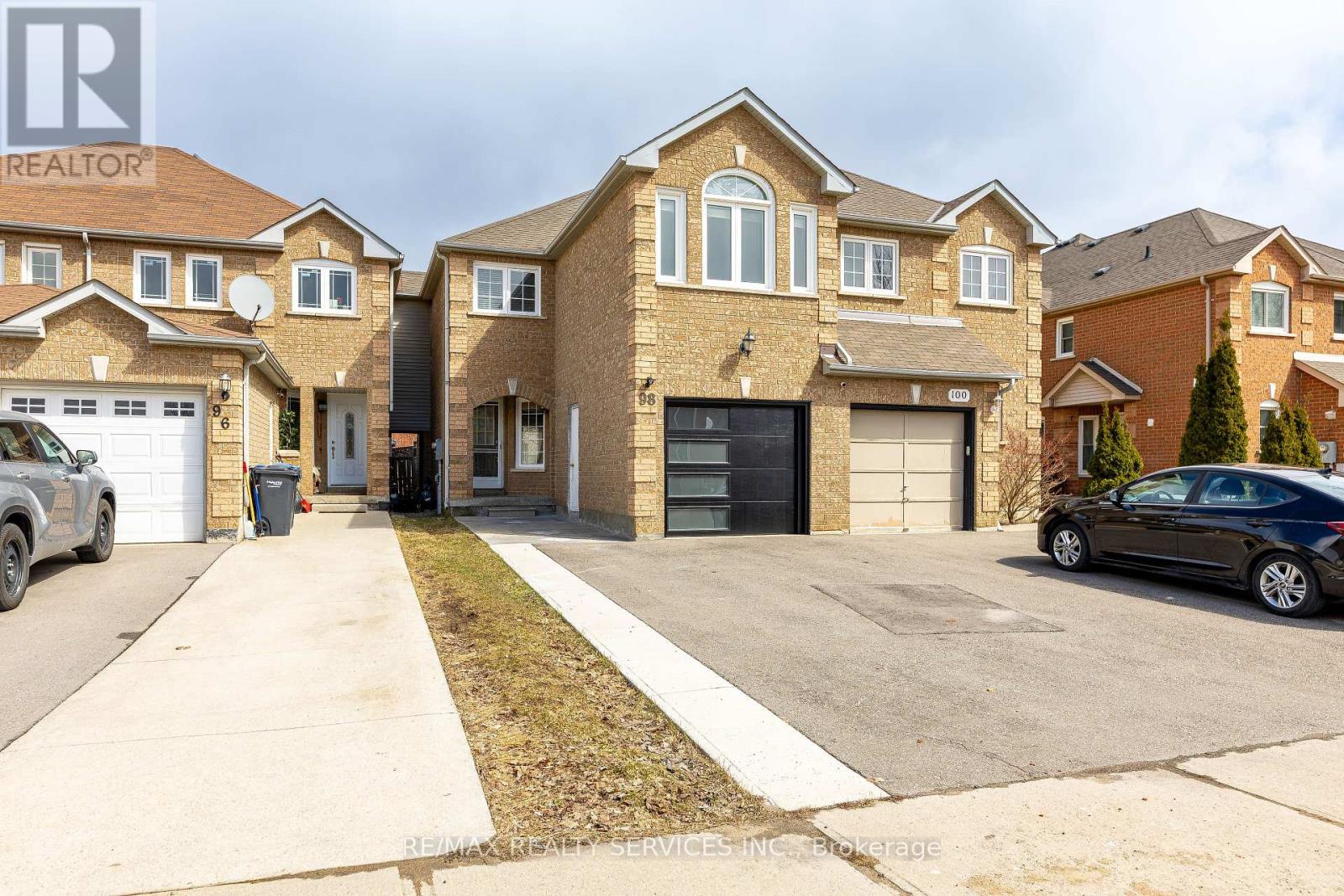Property at 98 LENT CRESCENT image 1