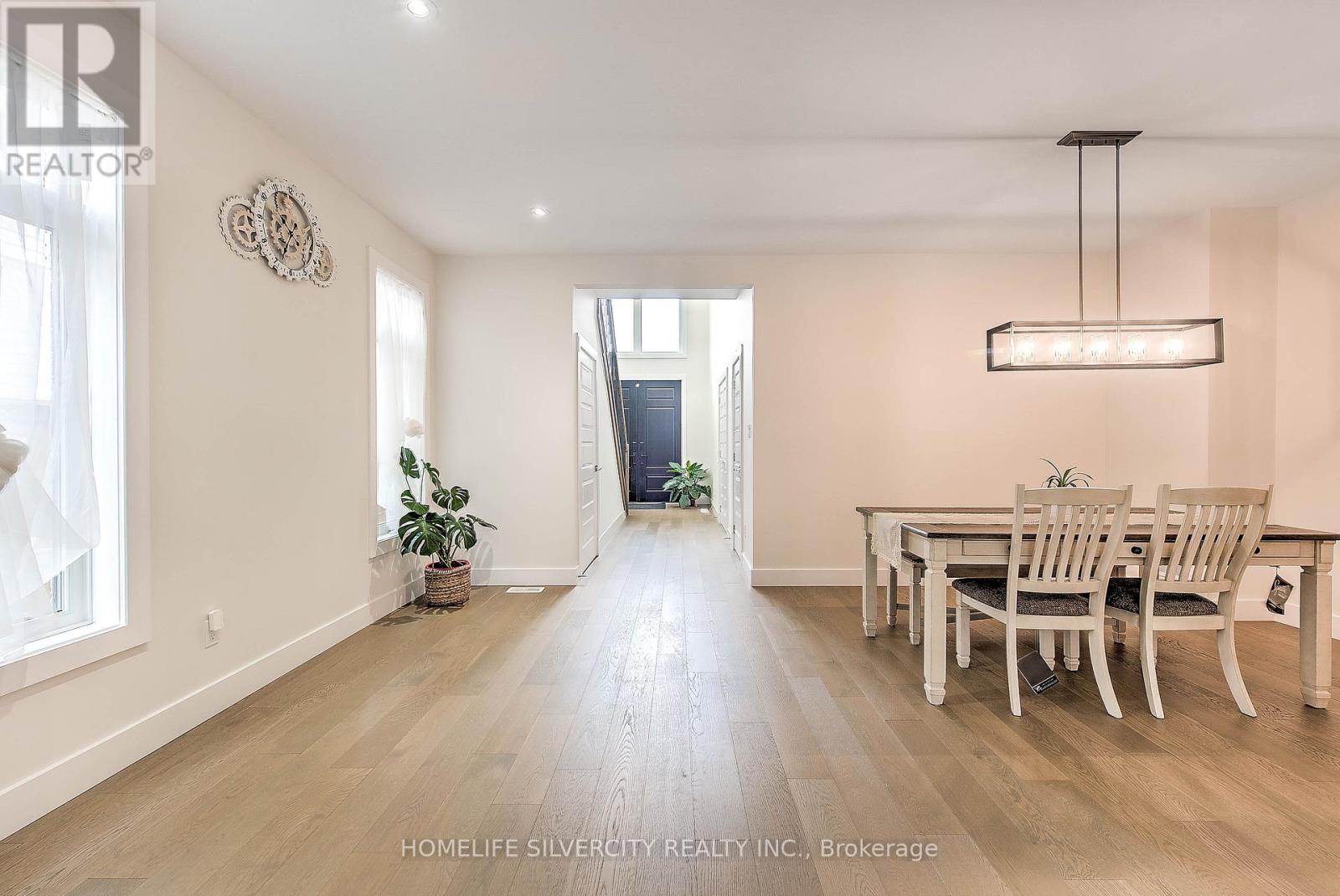 Property at 1777 BRAYFORD AVENUE image 3