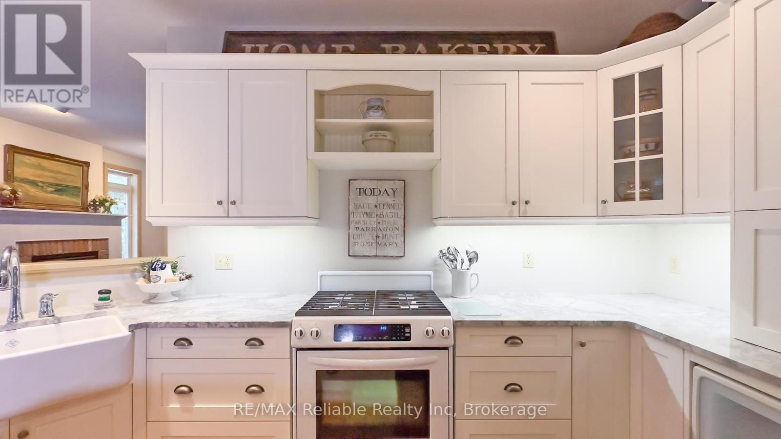 38 Cameron Street, Bluewater, Ontario  N0M 1G0 - Photo 14 - X12050216