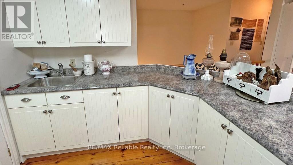 38 Cameron Street, Bluewater, Ontario  N0M 1G0 - Photo 35 - X12050216