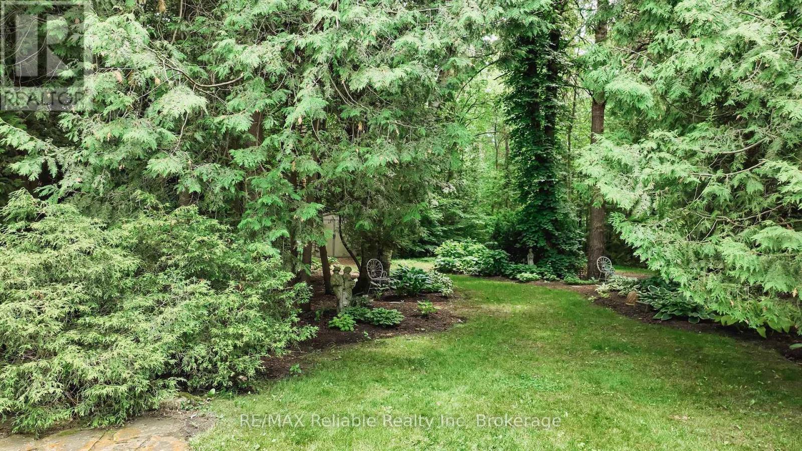 38 Cameron Street, Bluewater, Ontario  N0M 1G0 - Photo 37 - X12050216