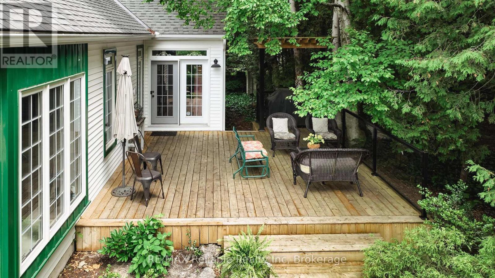 38 Cameron Street, Bluewater, Ontario  N0M 1G0 - Photo 39 - X12050216