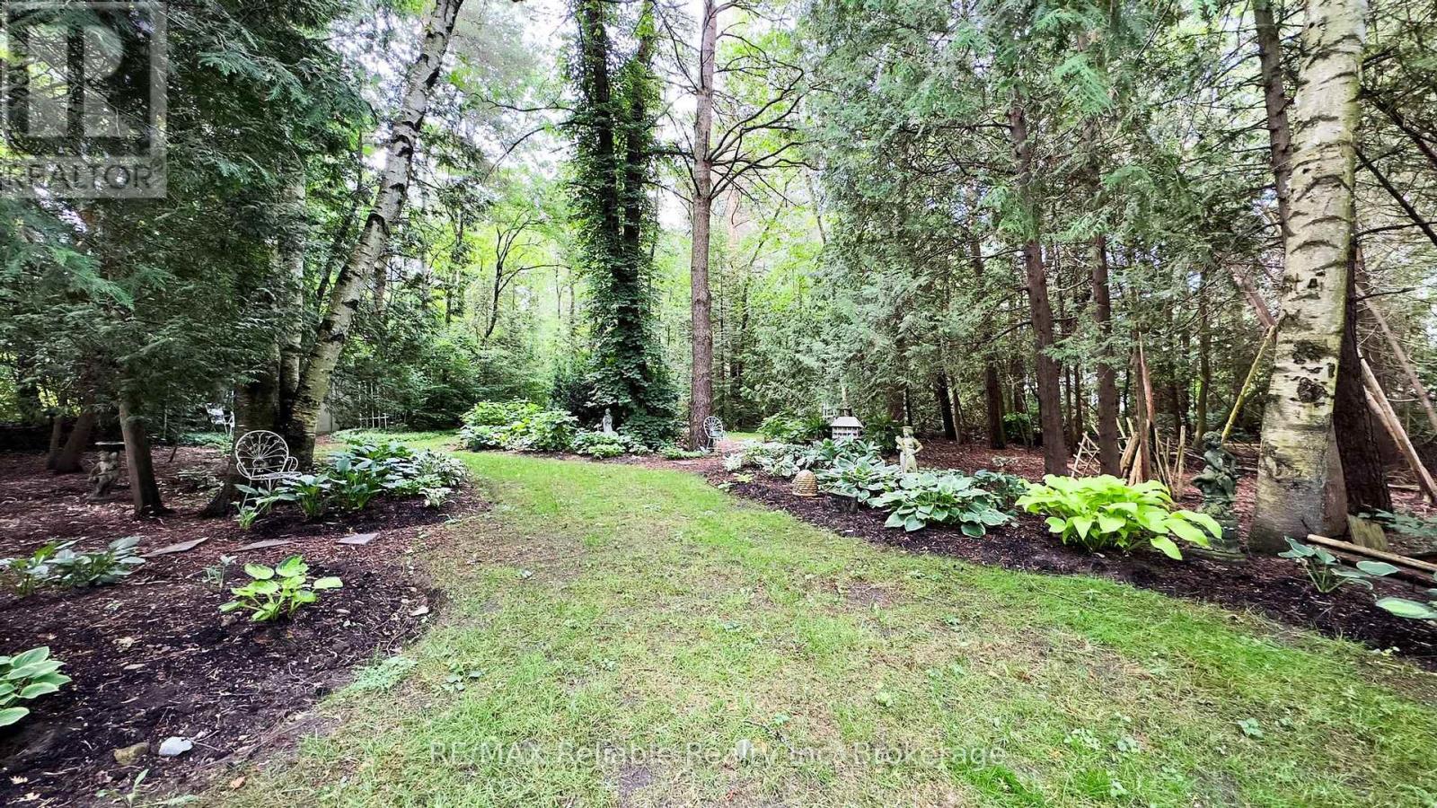 38 Cameron Street, Bluewater, Ontario  N0M 1G0 - Photo 42 - X12050216